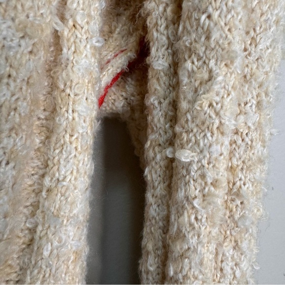 Urban Outfitters BDG Cropped Sweater - Picture 5 of 13